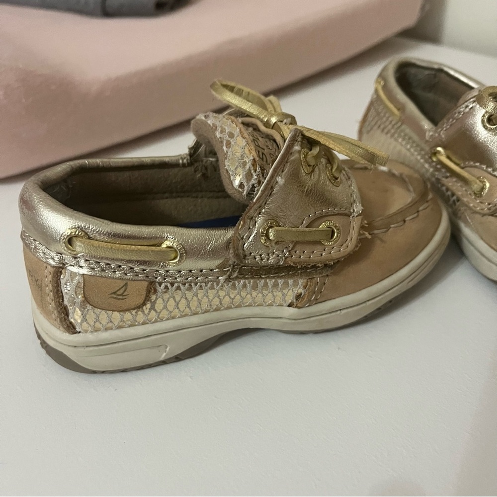 Sperry Toddler 7 Tan/Gold Slip On Rubber Sole Easy Closure Boat Shoes Preppy